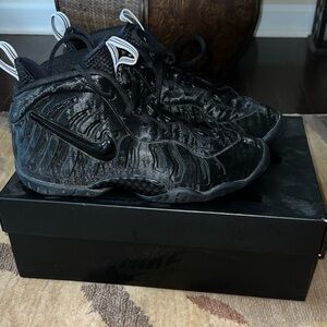 Nike Kids Black Sneakers